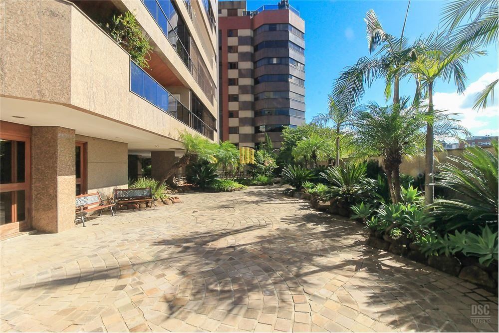 Apartamento 4 dormitórios no bairro Mont Serrat