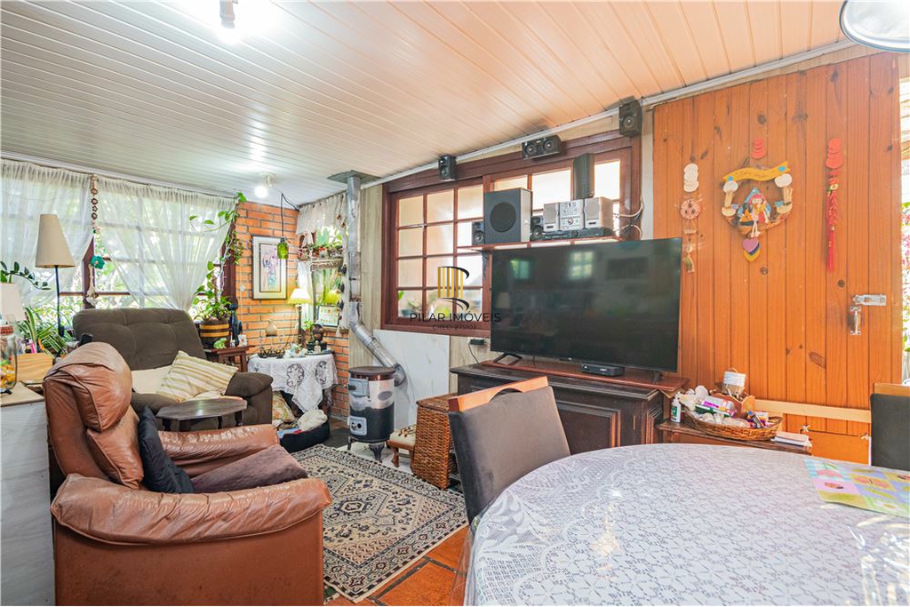 Casa 5 dormitórios no bairro Petrópolis