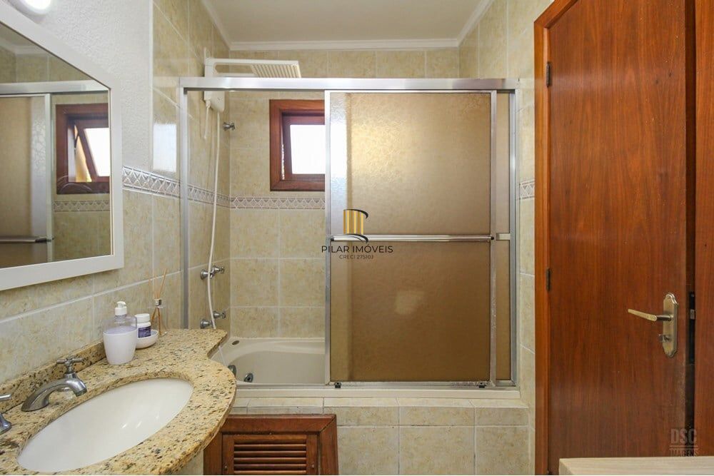 Casa 3 dormitórios no bairro Espírito Santo