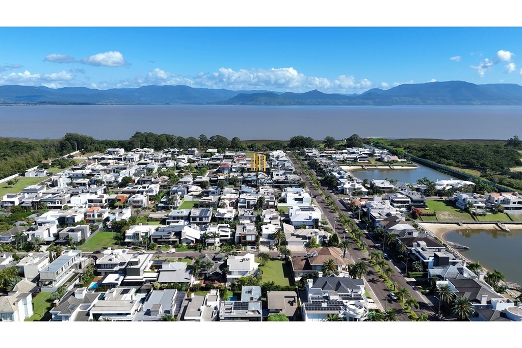 Casa de Condomínio 4 dormitórios no bairro Morada do Sol