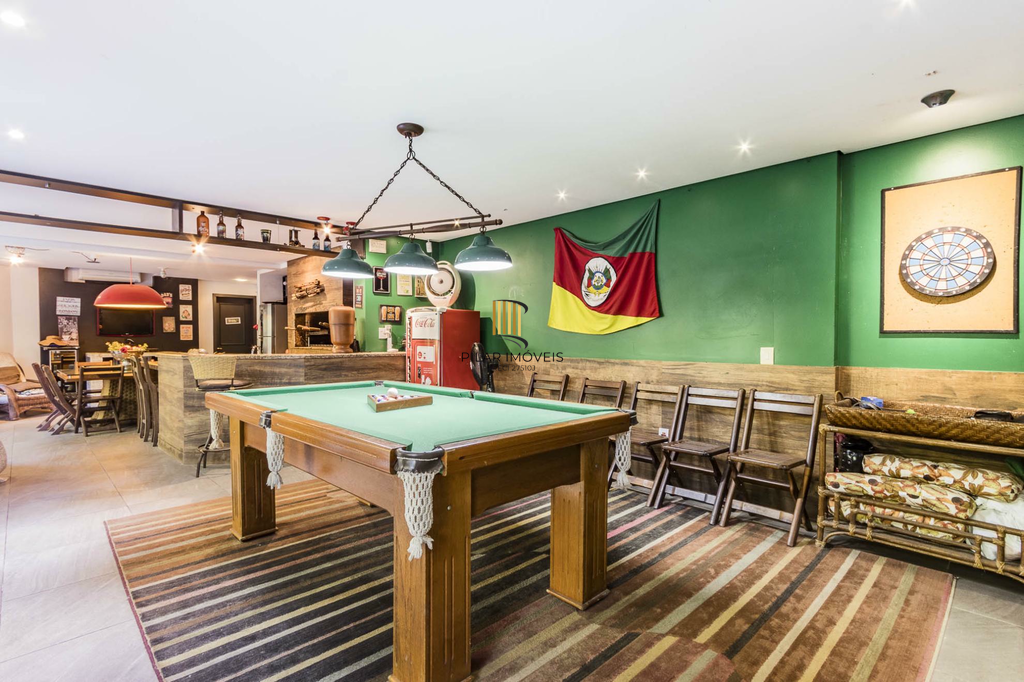 Casa 5 dormitórios no bairro Chácara das Pedras