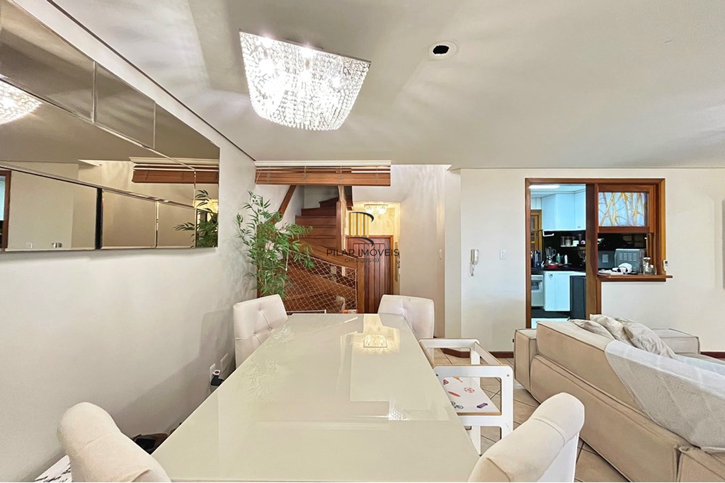 Casa de Condomínio 3 dormitórios no bairro Pedra Redonda