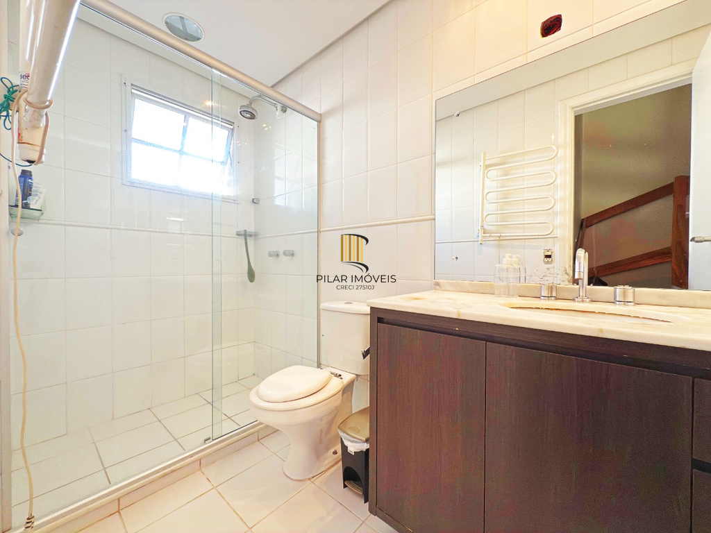 Casa de Condomínio 3 dormitórios no bairro Jardim Carvalho