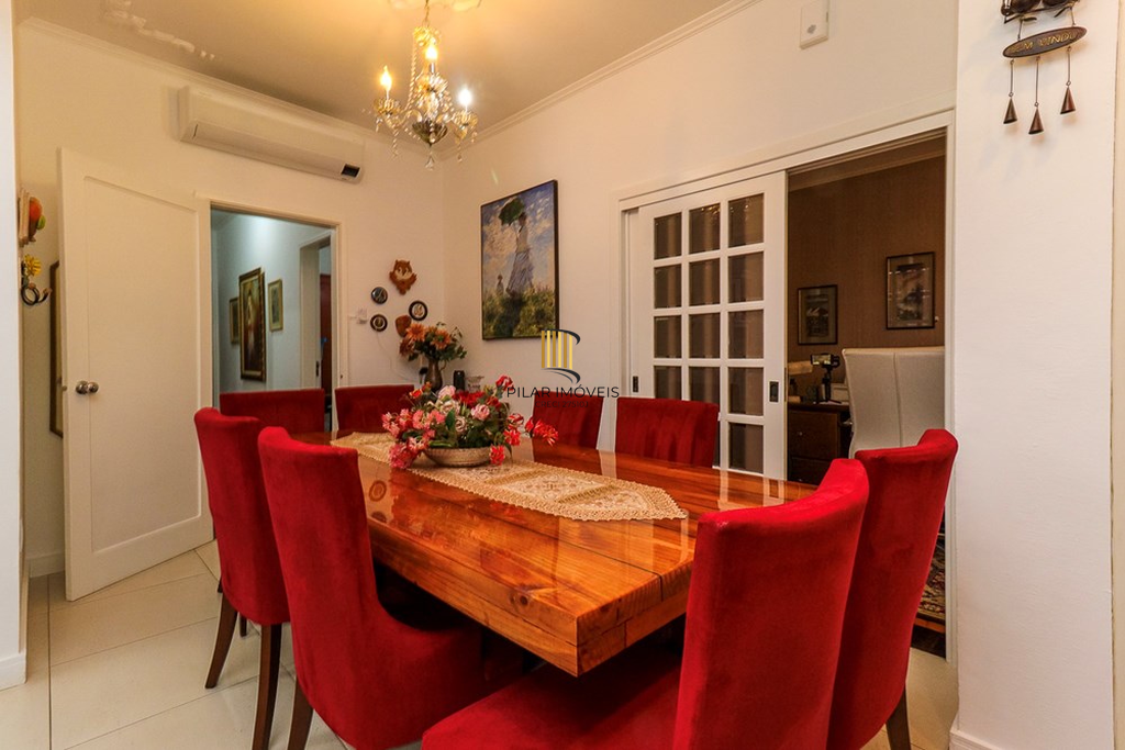 Casa 4 dormitórios no bairro Passo da Areia