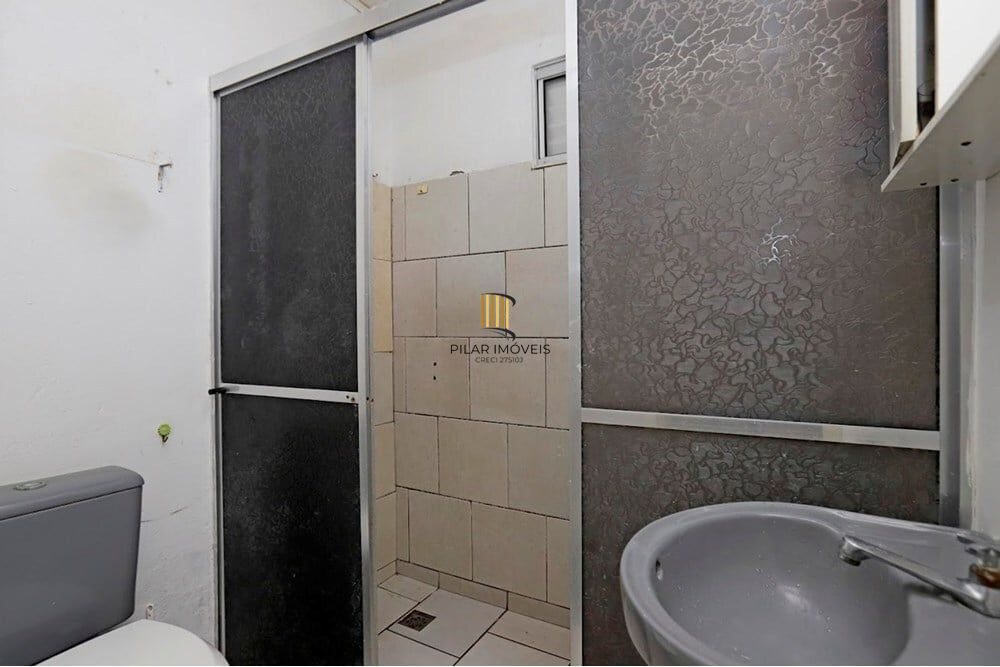 Casa 2 dormitórios no bairro Jardim Algarve