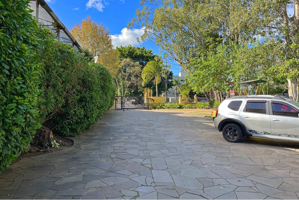 Casa de Condomínio 3 dormitórios no bairro Pedra Redonda