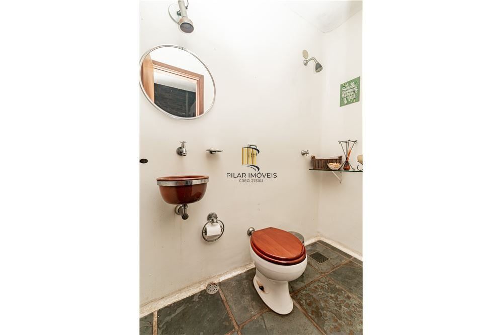 Casa 6 dormitórios no bairro Boa Vista