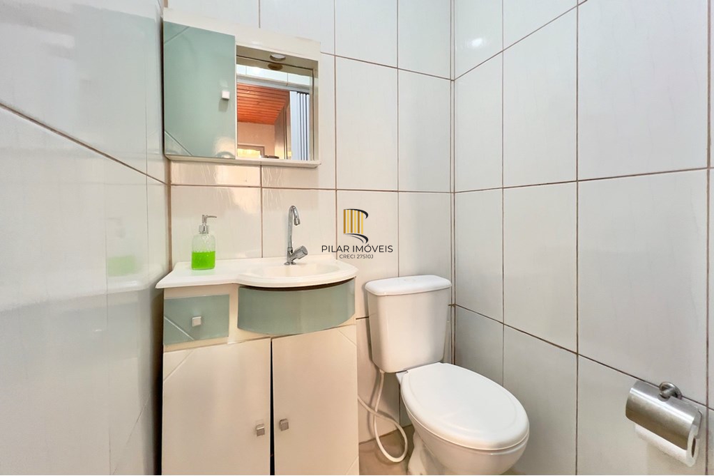 Casa 3 dormitórios no bairro Olaria