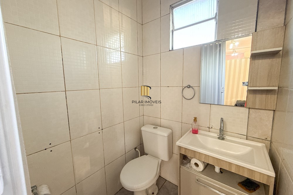 Casa 3 dormitórios no bairro Igara