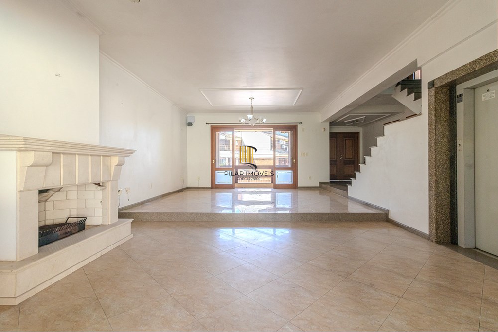 Casa 3 dormitórios no bairro Chácara das Pedras