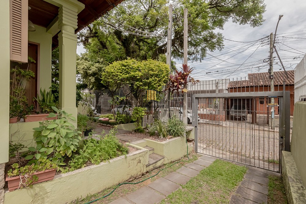 Casa 2 dormitórios no bairro Teresópolis