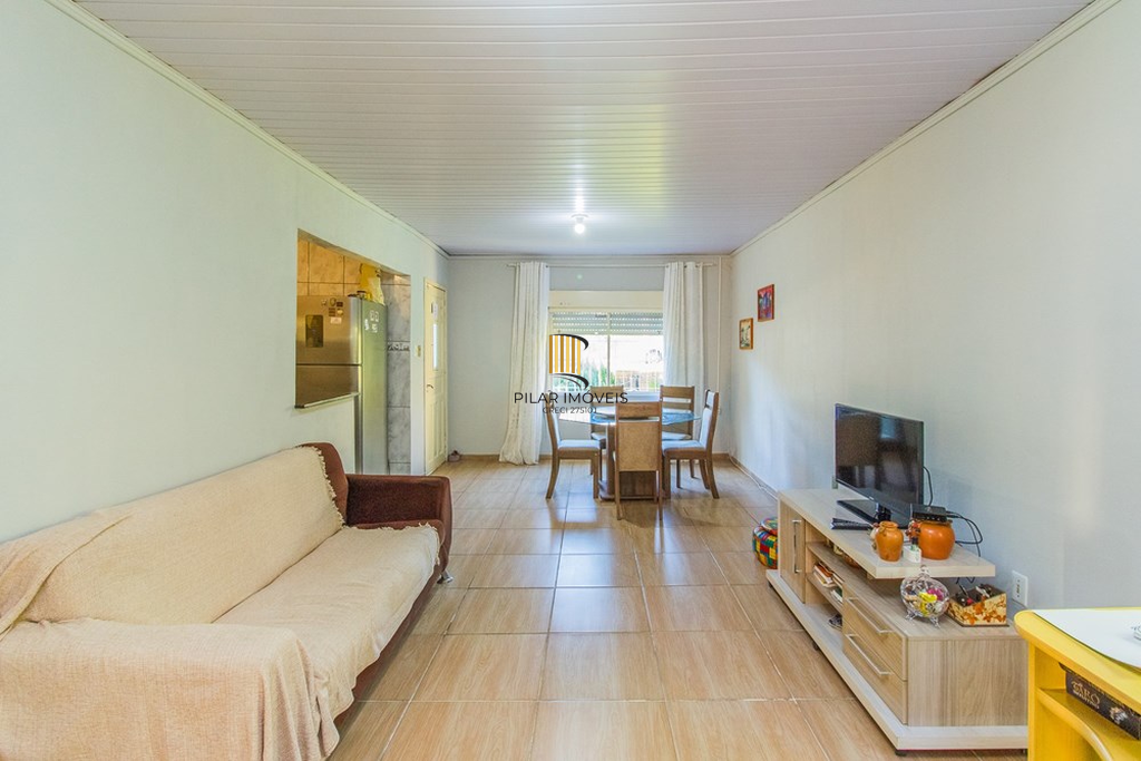 Casa 2 dormitórios no bairro Igara