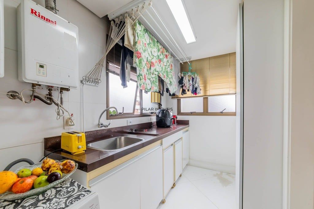 Apartamento 4 dormitórios no bairro Petrópolis