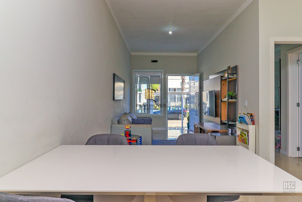 Casa 2 dormitórios no bairro Hípica