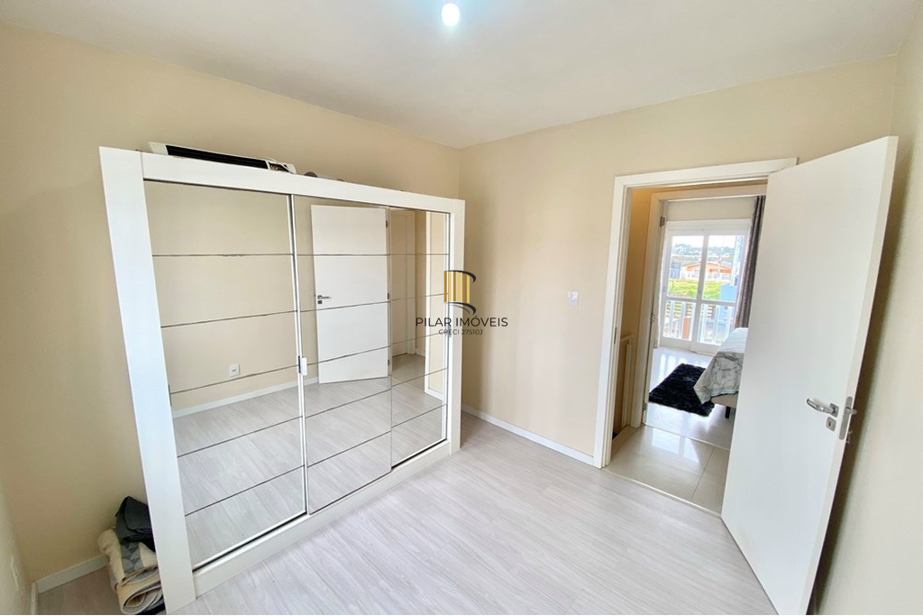 Casa 2 dormitórios no bairro Olaria