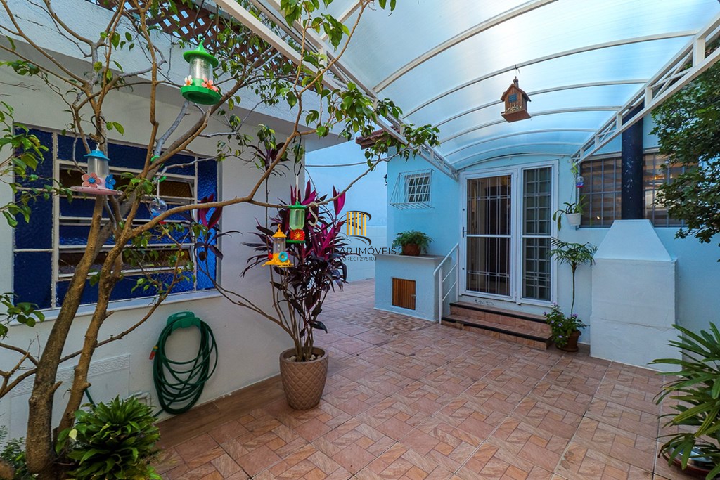 Casa 4 dormitórios no bairro Passo da Areia