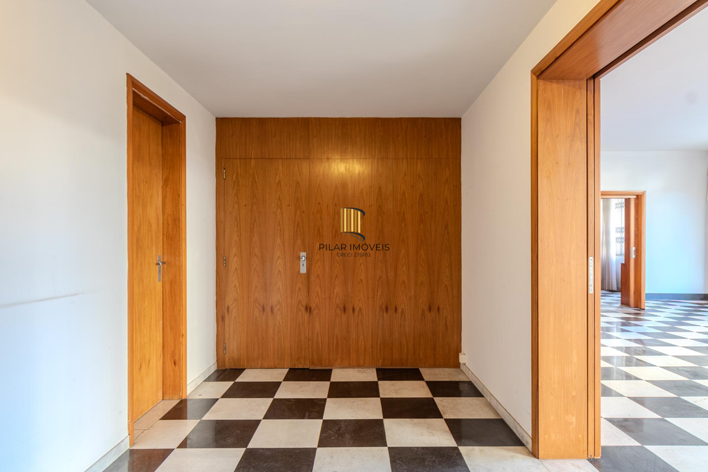 Apartamento 4 dormitórios no bairro Moinhos de Vento