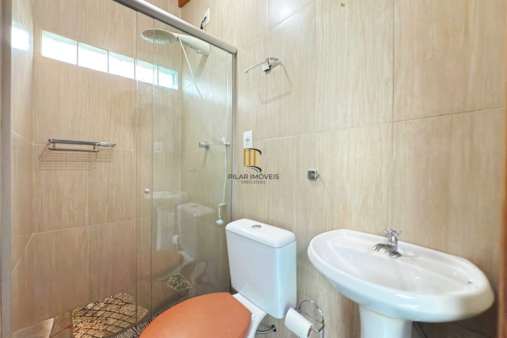 Casa 2 dormitórios no bairro Hípica