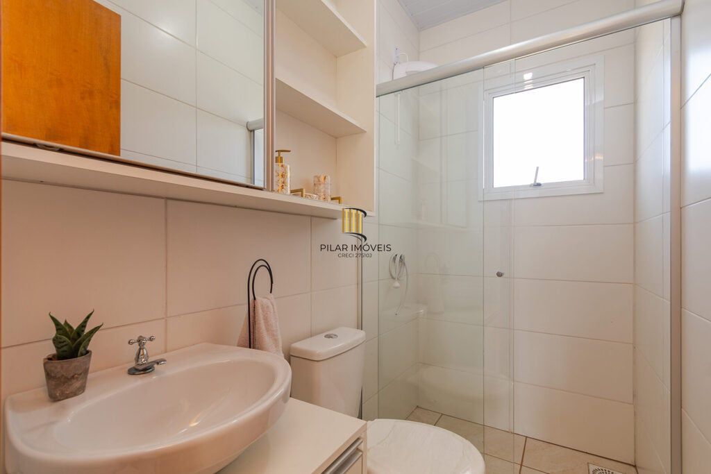 Casa de Condomínio 2 dormitórios no bairro Piratini