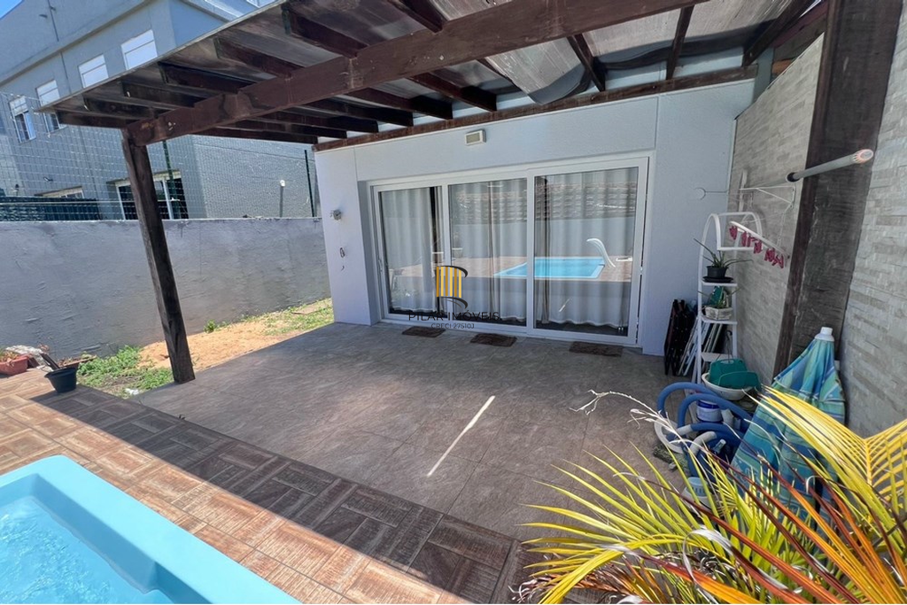 Casa 3 dormitórios no bairro Lomba do Pinheiro