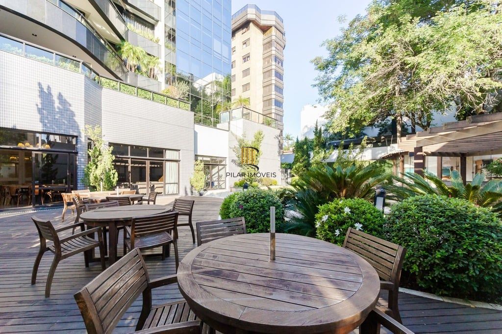 Apartamento 4 dormitórios no bairro Bela Vista