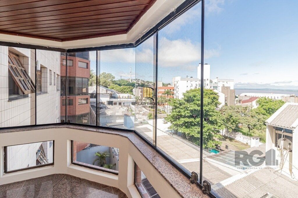 Apartamento 3 dormitórios no bairro Menino Deus