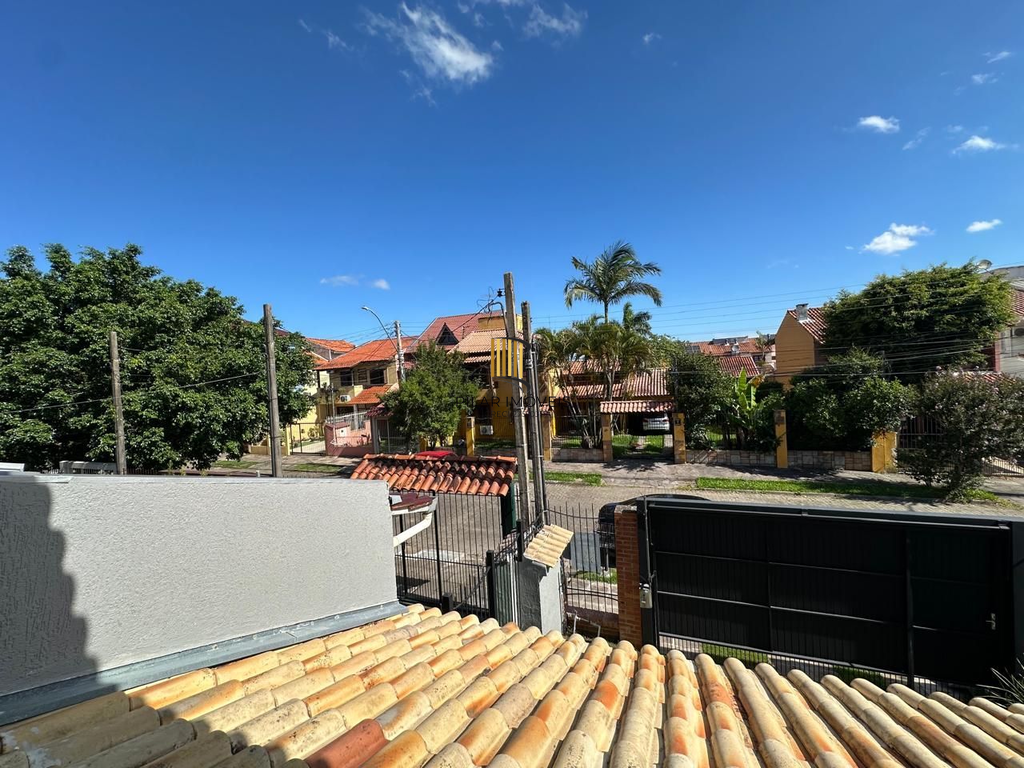 Casa 3 dormitórios no bairro Hípica