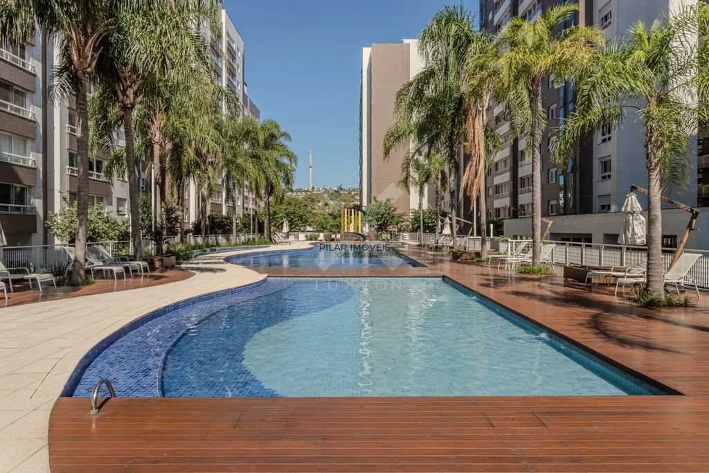 Apartamento 4 dormitórios no bairro Menino Deus