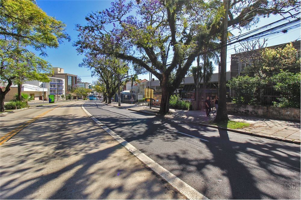 Casa 3 dormitórios no bairro Petrópolis
