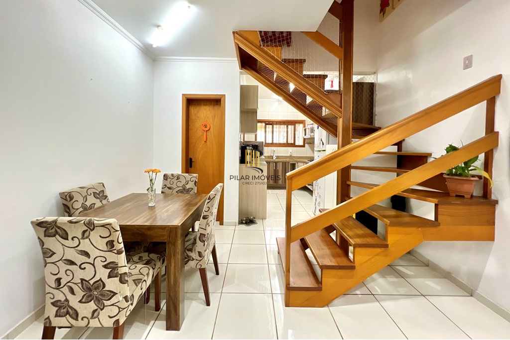 Casa 2 dormitórios no bairro Igara