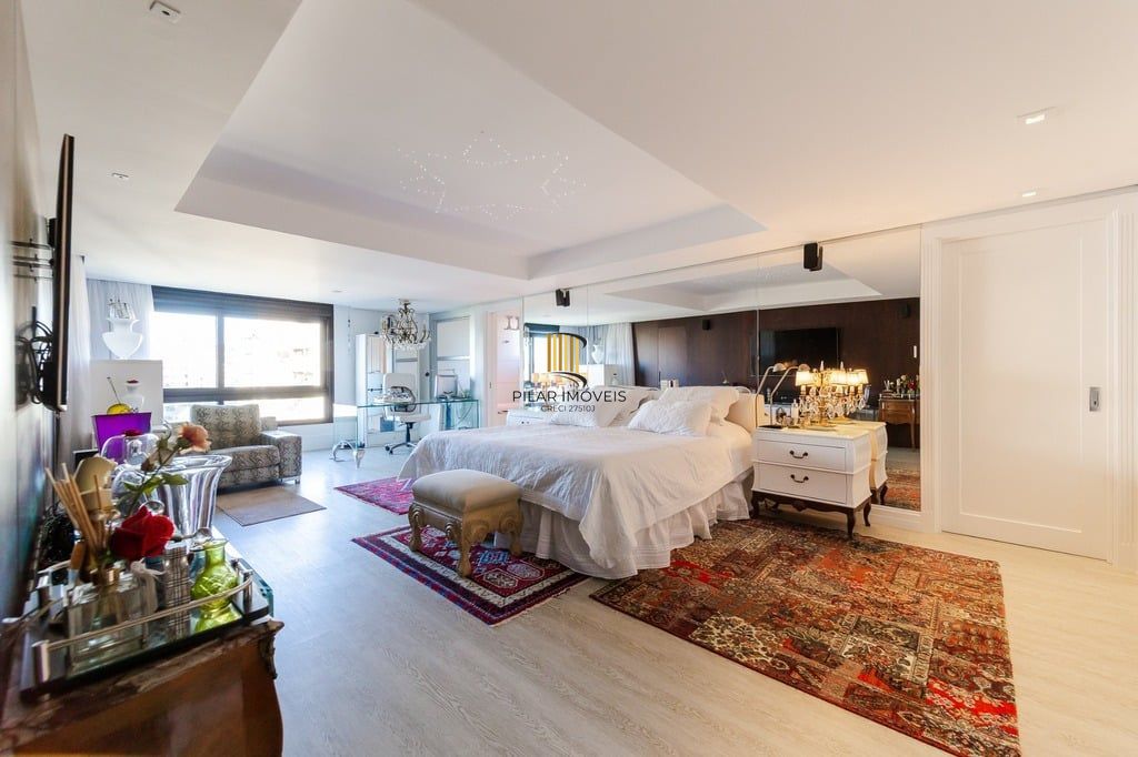 Apartamento 4 dormitórios no bairro Bela Vista