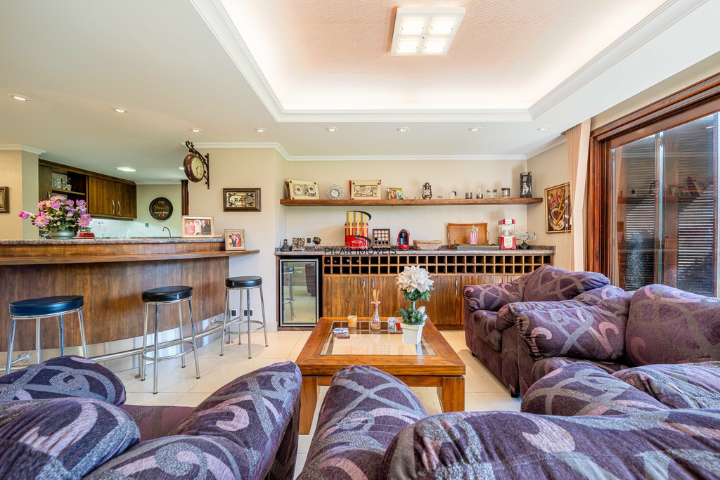 Casa de Condomínio 3 dormitórios no bairro Cavalhada