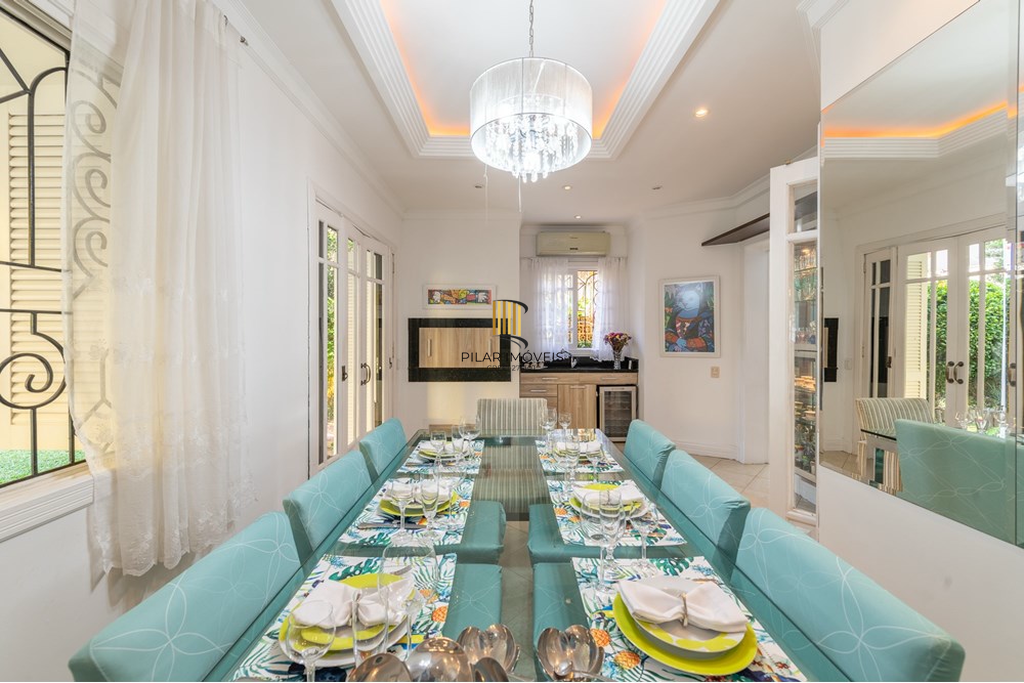 Casa 4 dormitórios no bairro Ipanema