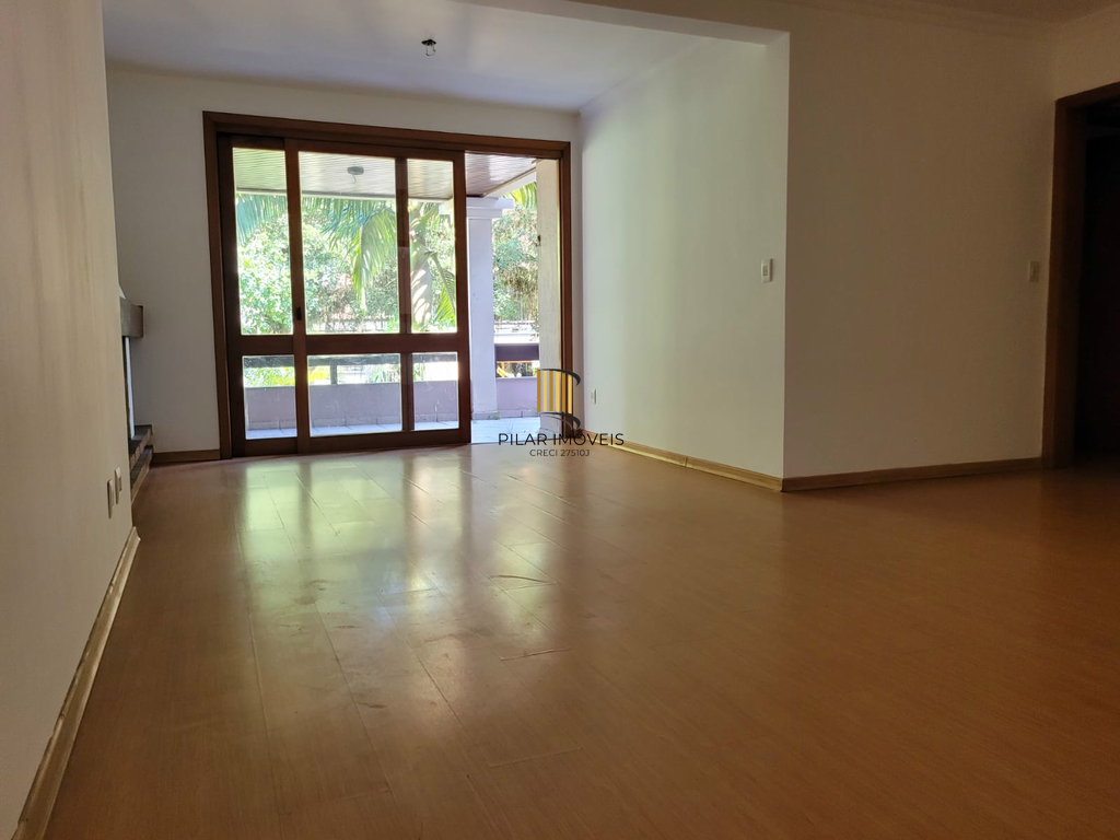 Apartamento 4 dormitórios no bairro Cavalhada