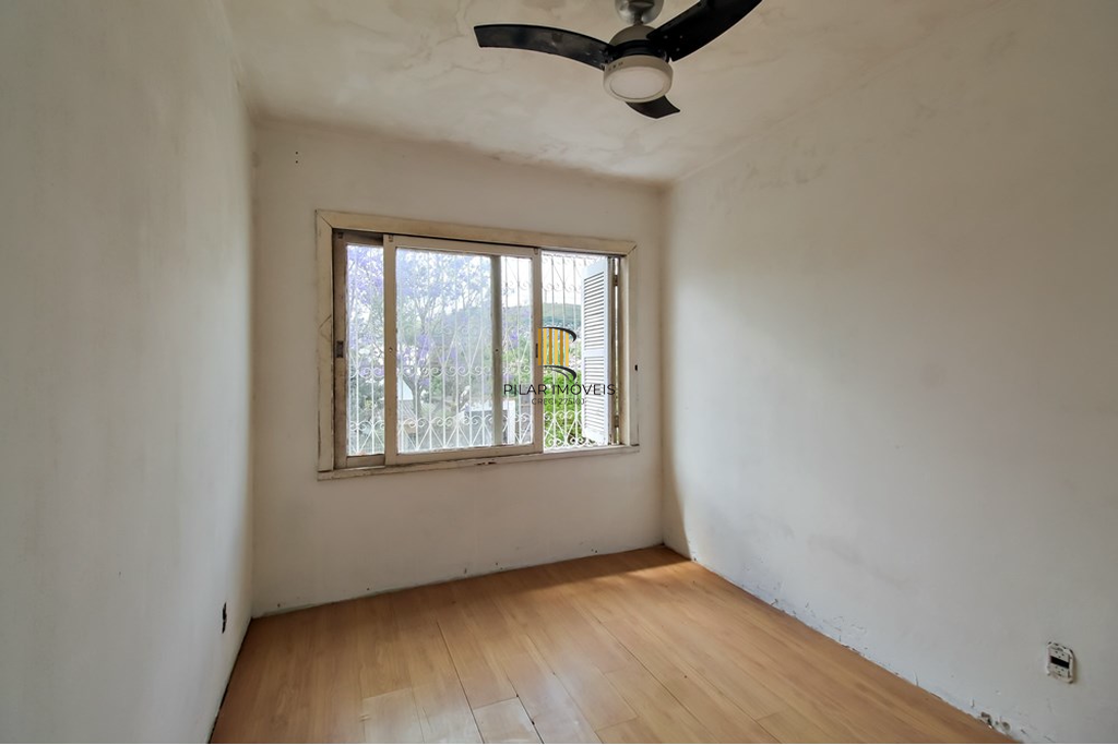 Casa 4 dormitórios no bairro Glória