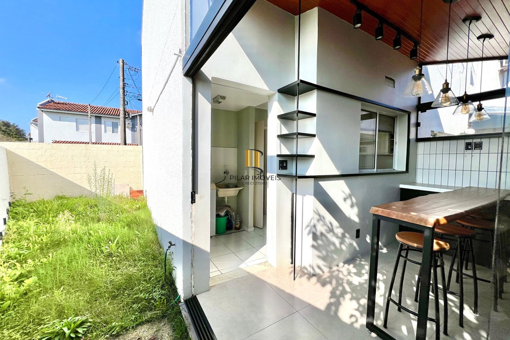 Casa de Condomínio 2 dormitórios no bairro Igara