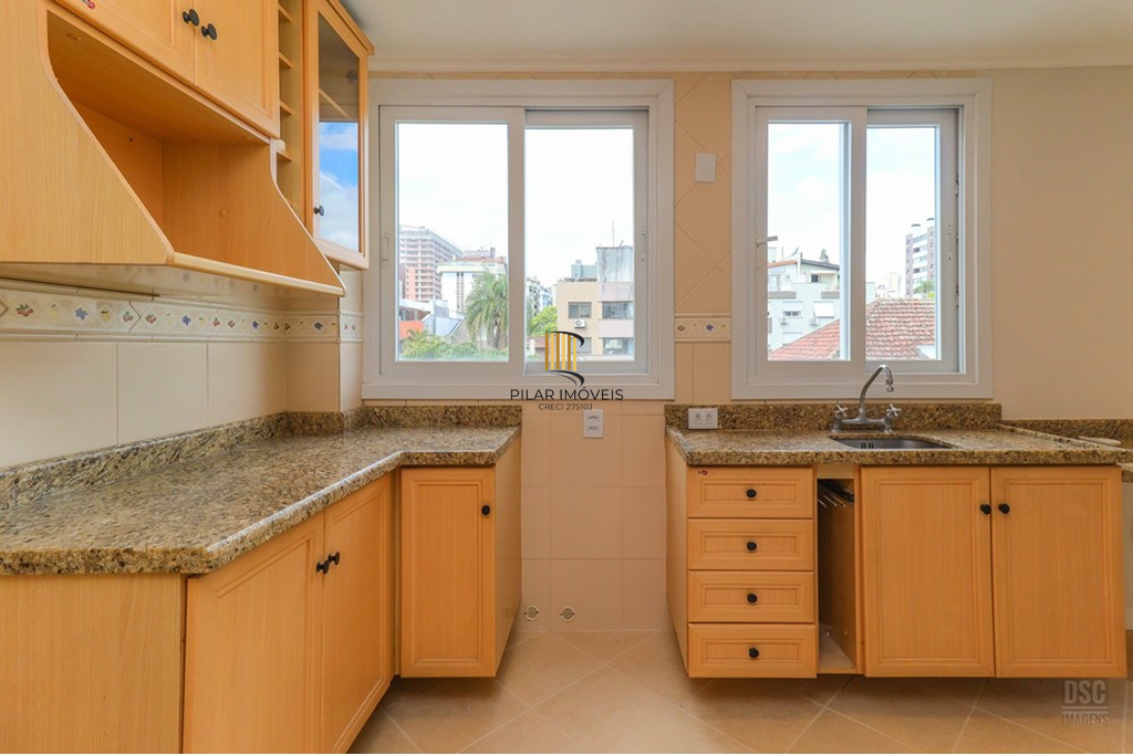 Cobertura 2 dormitórios no bairro Petrópolis