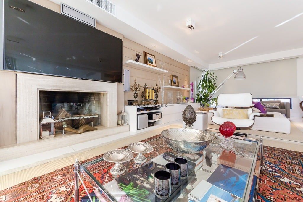 Apartamento 4 dormitórios no bairro Bela Vista