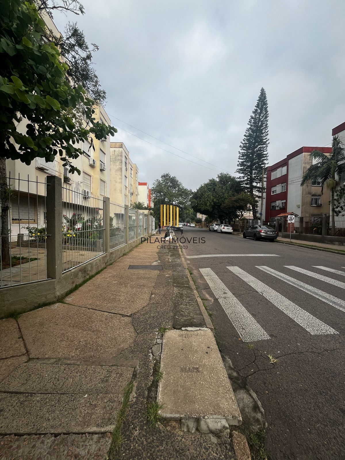 01 dormitório, junto ao Nacional Leopoldina, sala, banheiro, cozinha e área