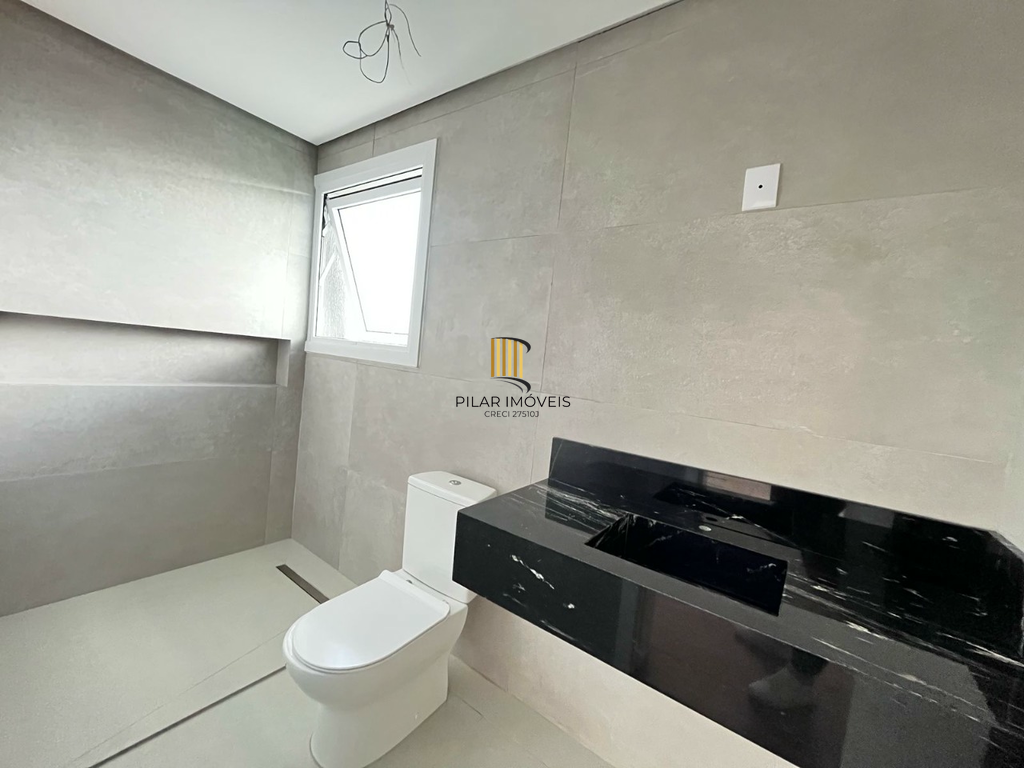 Casa de Condomínio 4 dormitórios no bairro Vila Nova
