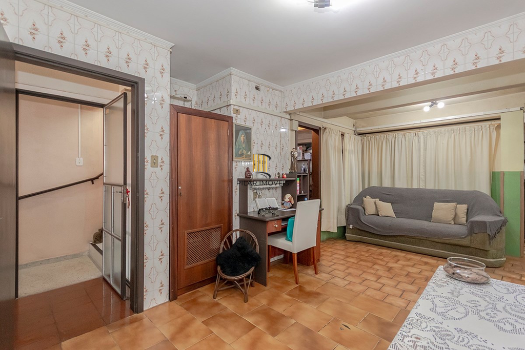 Casa 6 dormitórios no bairro São Sebastião