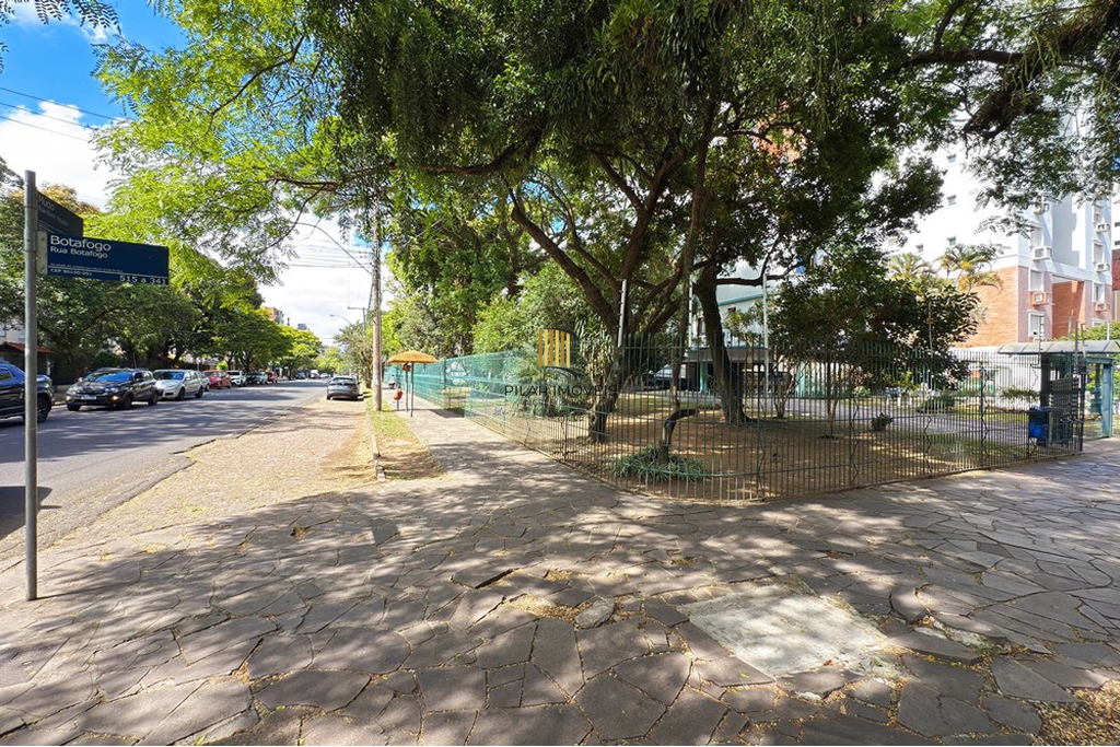 Apartamento 2 dormitórios no bairro Menino Deus