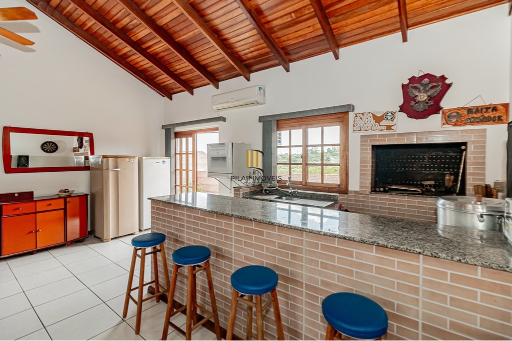 Casa 4 dormitórios no bairro Jardim Itu Sabará