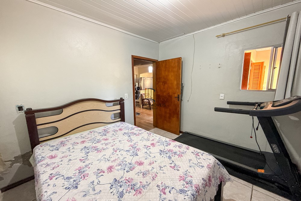 Casa 3 dormitórios no bairro Igara