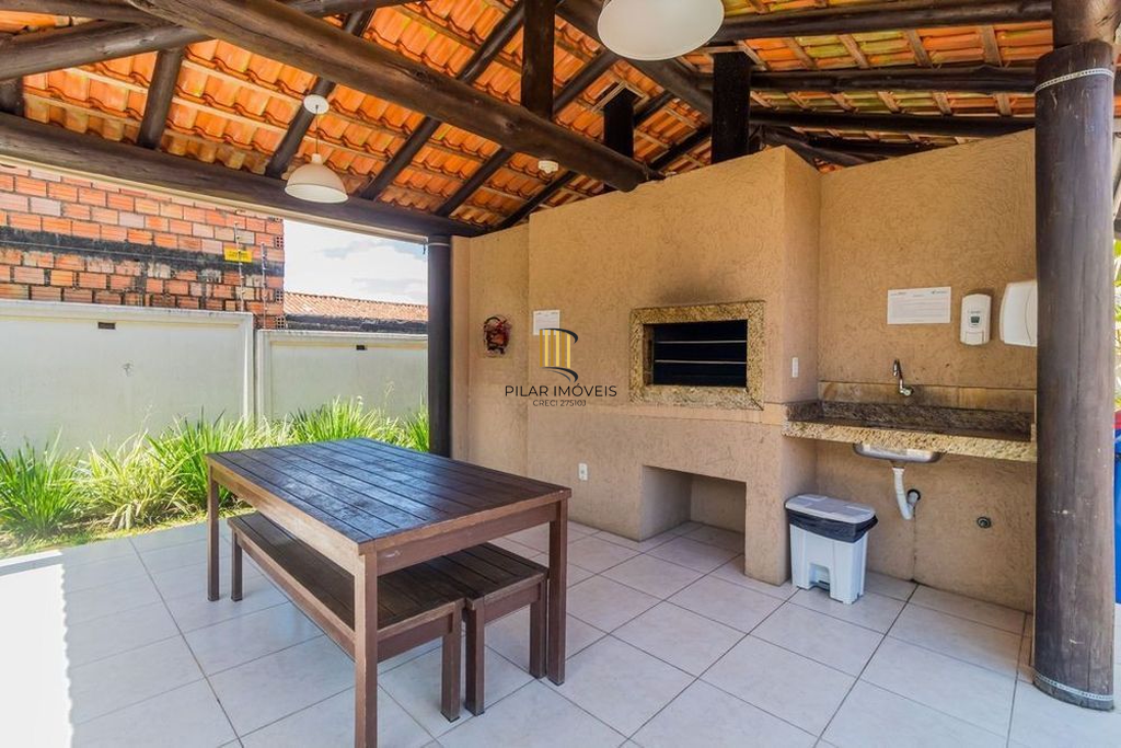 Casa de Condomínio 2 dormitórios no bairro Hípica