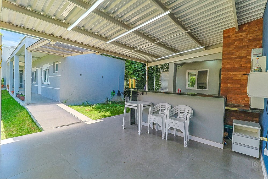 Casa 5 dormitórios no bairro Ipanema