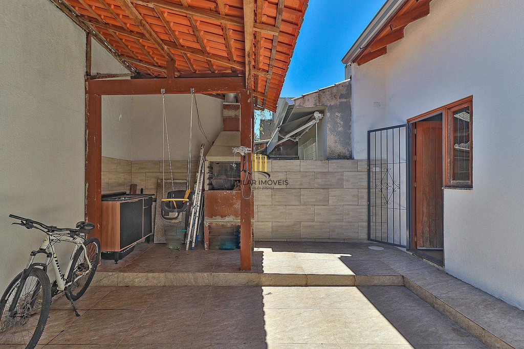 Casa 3 dormitórios no bairro Hípica