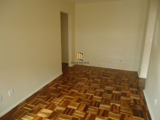 Apto de 01 dormitório, com vaga de garagem e elevador