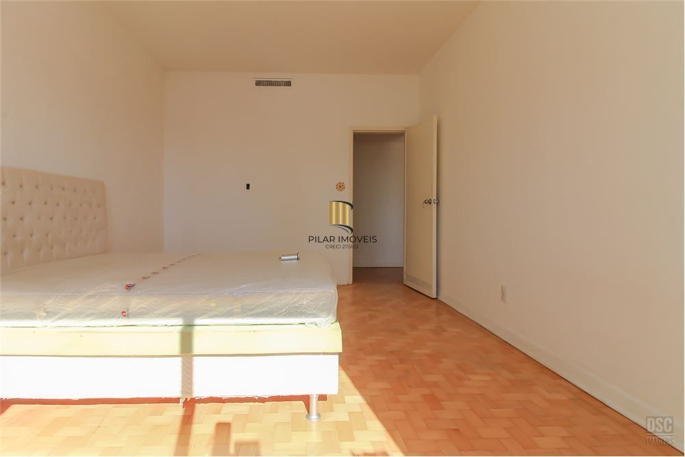 Apartamento 4 dormitórios no bairro Centro Histórico