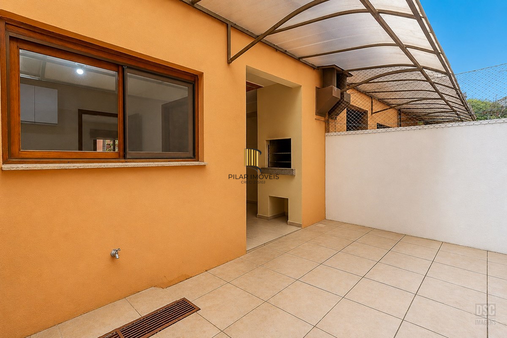 Casa de Condomínio 3 dormitórios no bairro Cavalhada